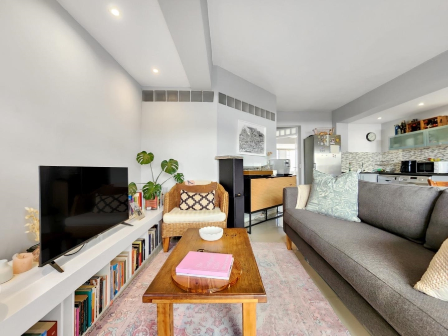 2 Bedroom Property for Sale in Sea Point Western Cape